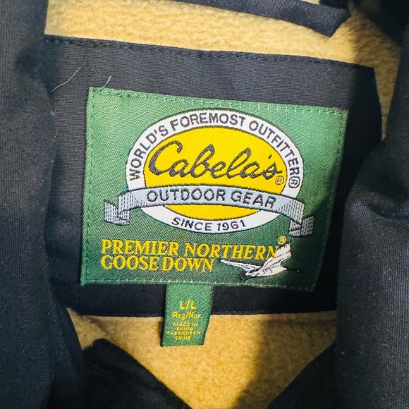 Cabela's Dark Blue Quilted Vest - Picture 4 of 7